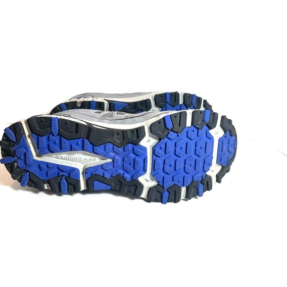 New Balance Men Trail Running Shoes – Gray/Blue Outdoors Performance Wear Size 8 - Picture 6 of 10